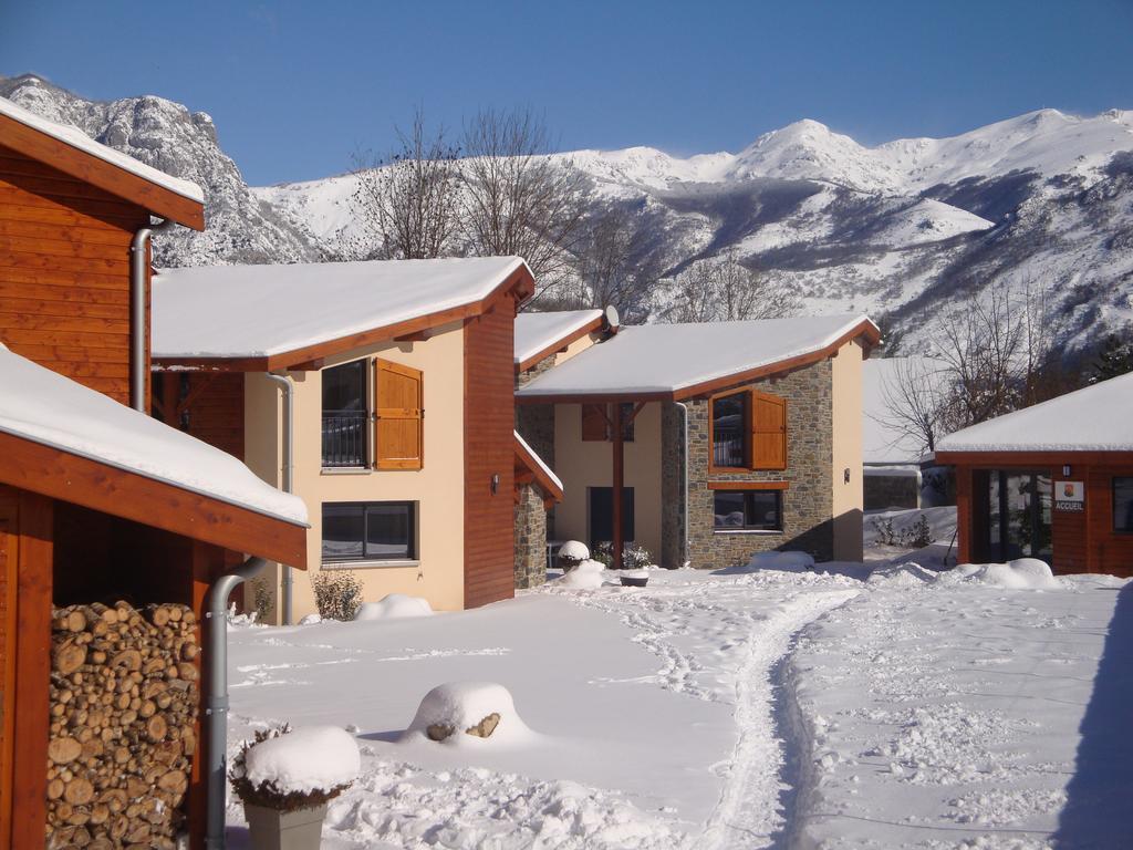 Les Granges De Leo Villa Aston Luaran gambar