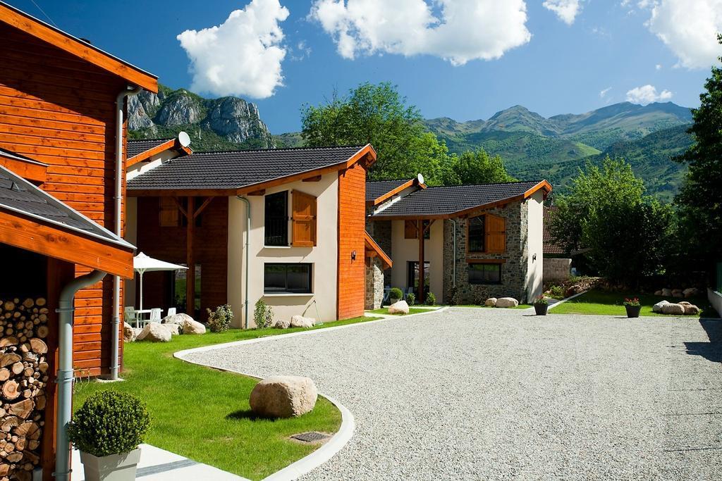 Les Granges De Leo Villa Aston Luaran gambar