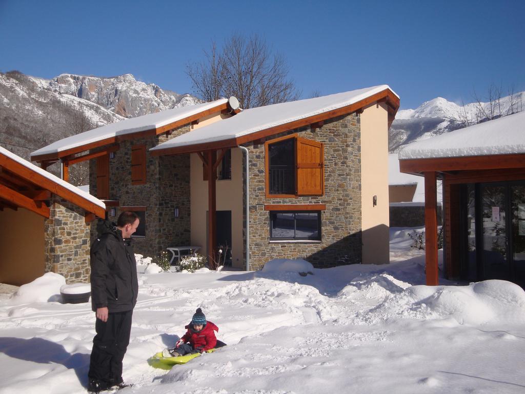 Les Granges De Leo Villa Aston Luaran gambar